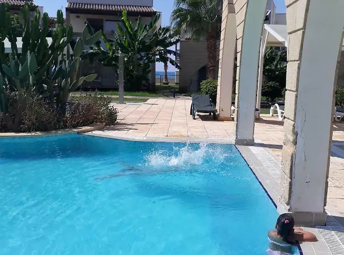 Sunrise Club Gastria