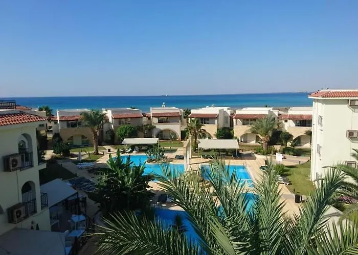 Sunrise Club דירה