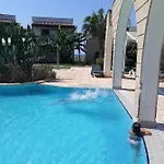 Sunrise Club Gastria