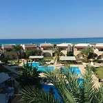 Sunrise Club Apartment