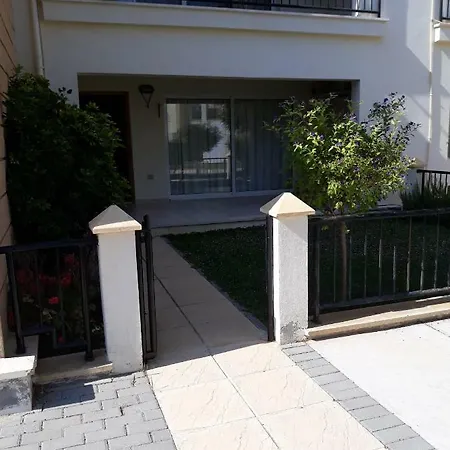 Sunrise Club Apartment