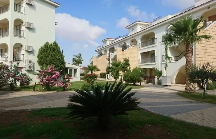 Sunrise Club Apartmán *